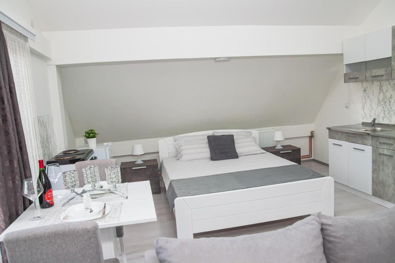 Family Apartmani Le Leskovac  Eksteriør bilde