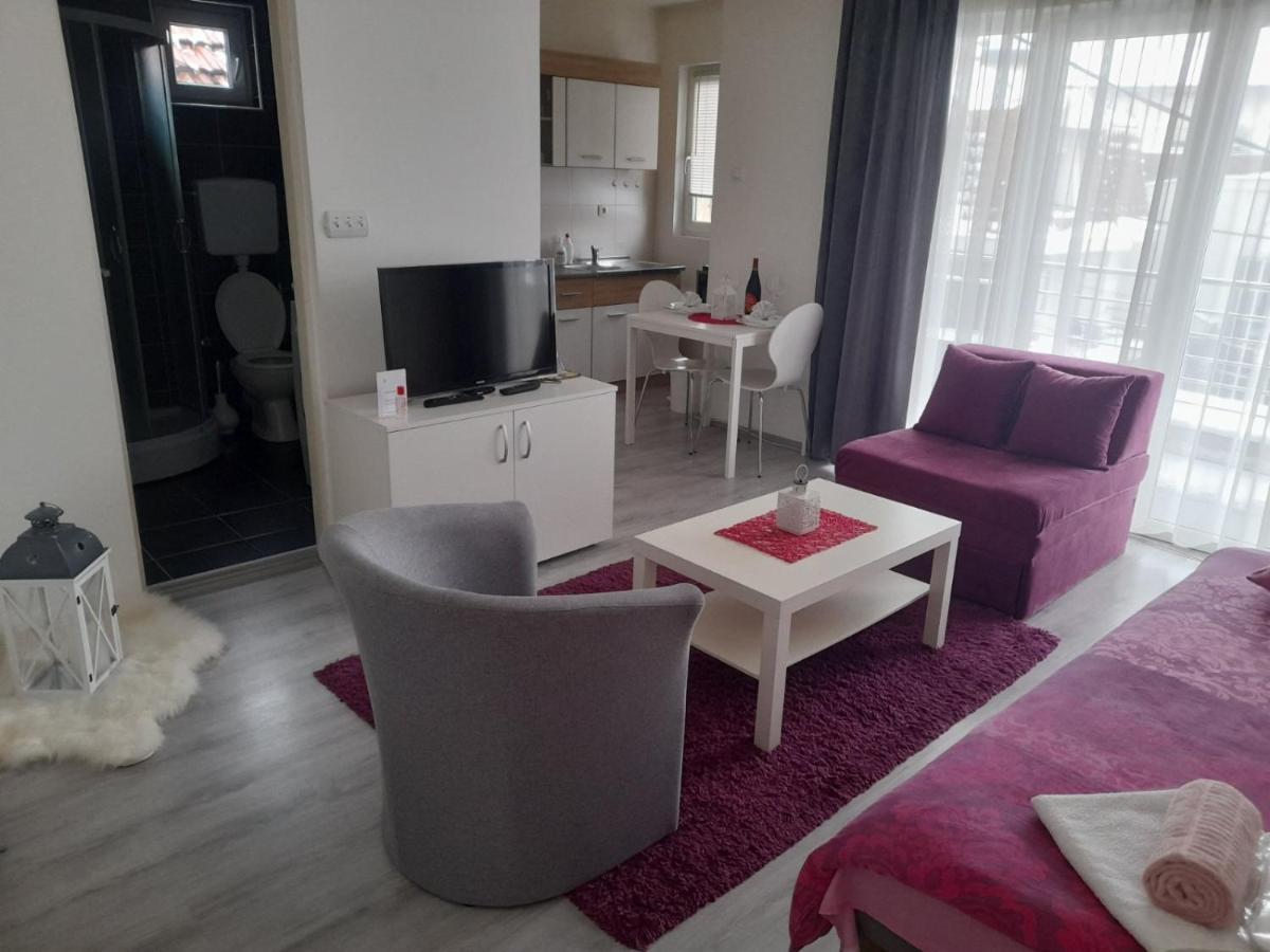 Family Apartmani Le Leskovac  Eksteriør bilde
