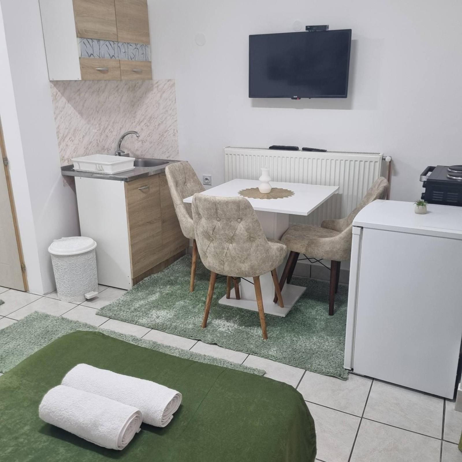 Family Apartmani Le Leskovac  Eksteriør bilde
